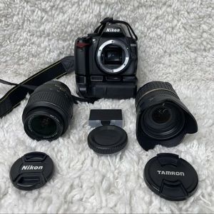 Nikon D3000 10.2MP Digital SLR Camera - Black (Kit w/ 18-55mm & 18-200mm Lens)